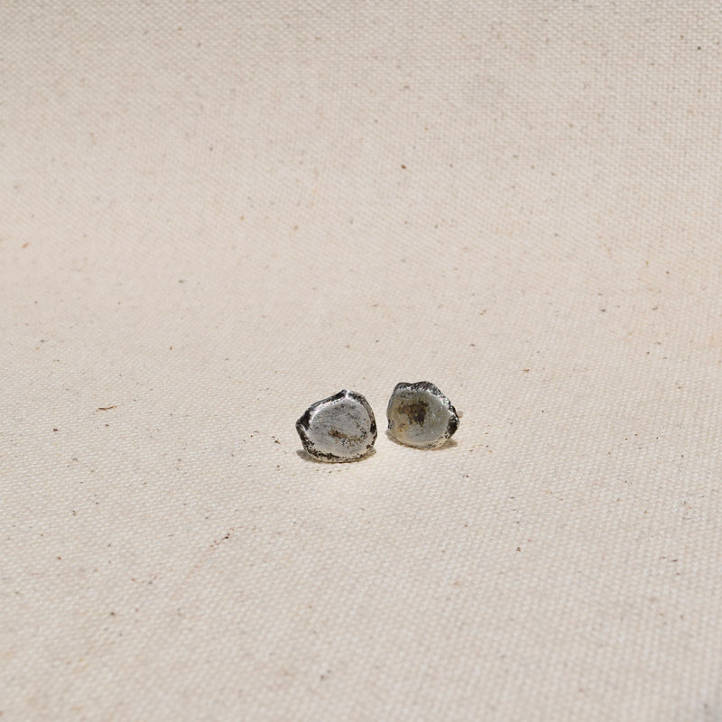 Pebble Studs
