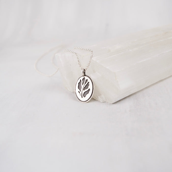 Botanical Nouveau Pendant N.1