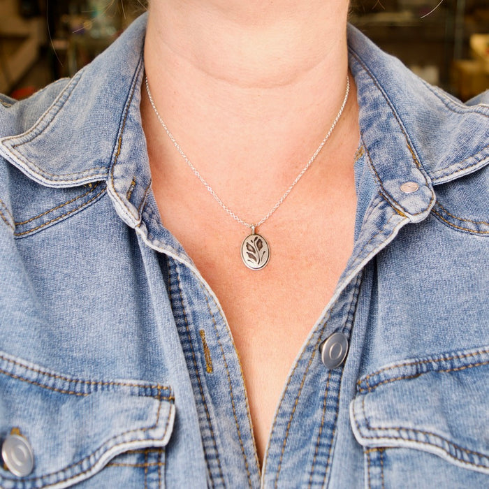 Botanical Nouveau Pendant N.2